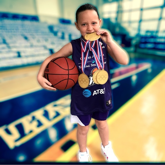 Meet your Posher - Picture 10 of 16